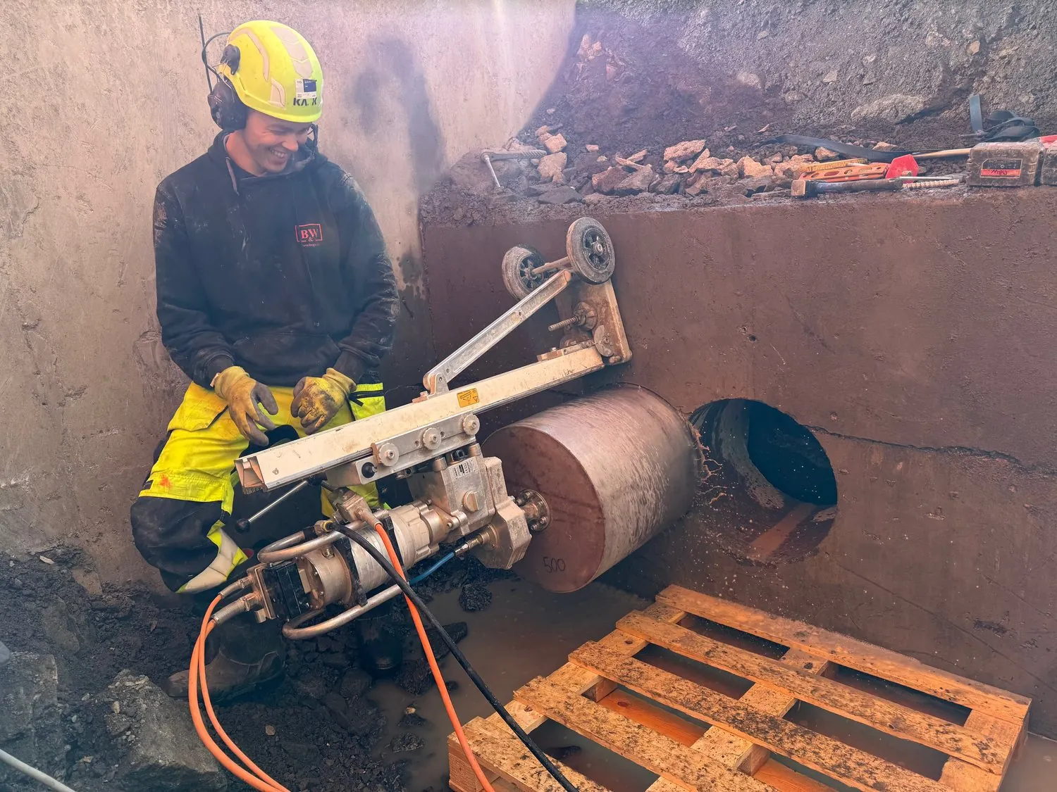 Kjerneboring i tykk betongvegg